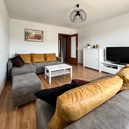 Uroczy Apartament Pod Skarpa Вадовице Екстериор снимка