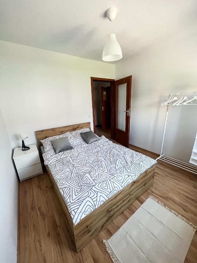 Uroczy Apartament Pod Skarpa Вадовице Екстериор снимка