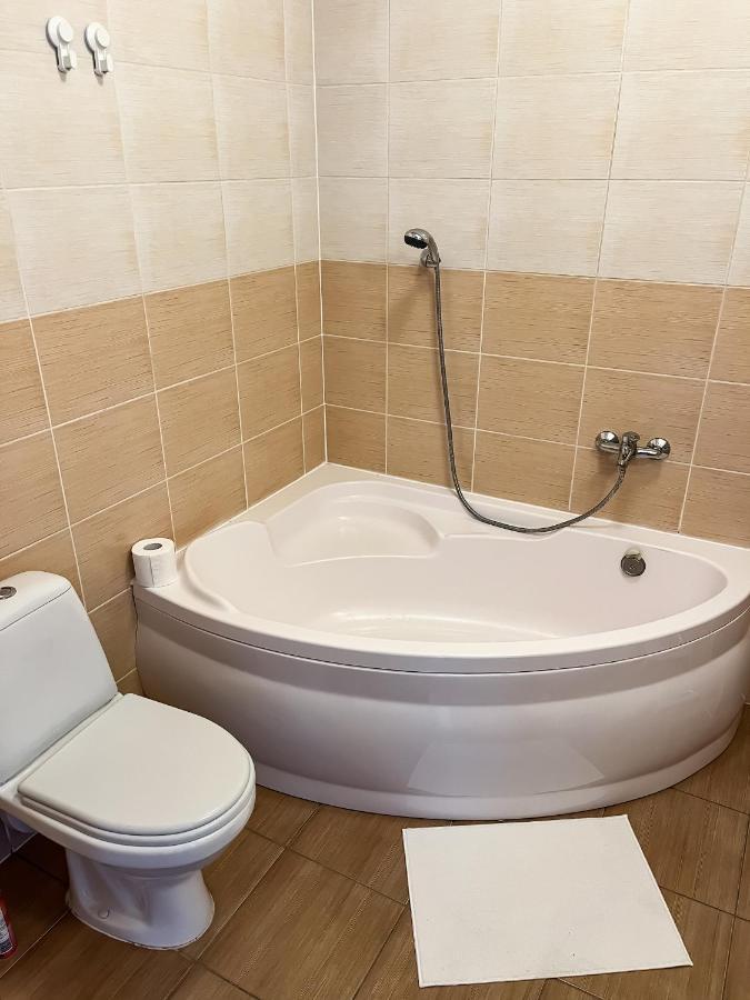 Uroczy Apartament Pod Skarpa Вадовице Екстериор снимка