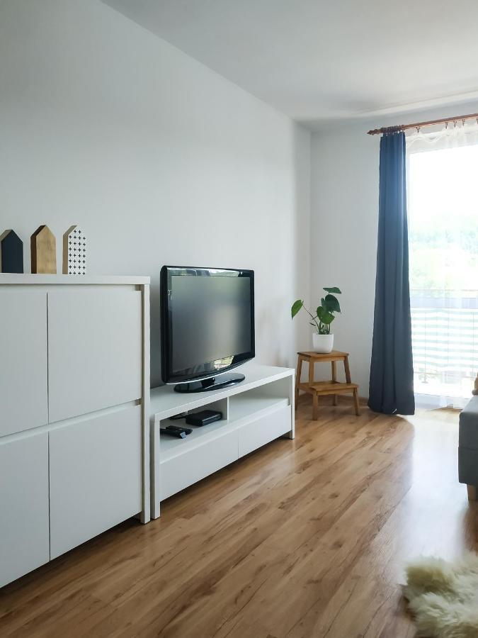 Uroczy Apartament Pod Skarpa Вадовице Екстериор снимка